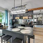 & Park Penthouse By Downtown