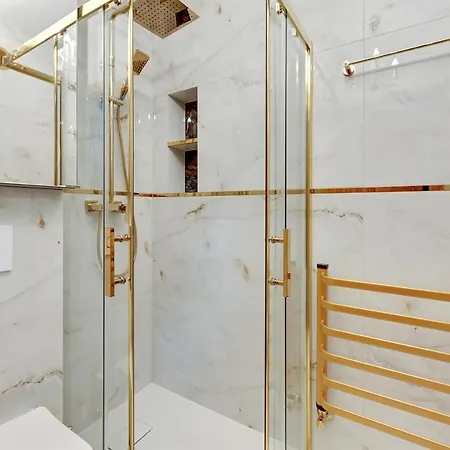 & Park Penthouse By Downtown Apartment